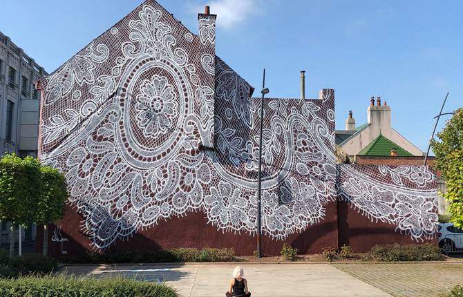 A Lace Mural in Calais