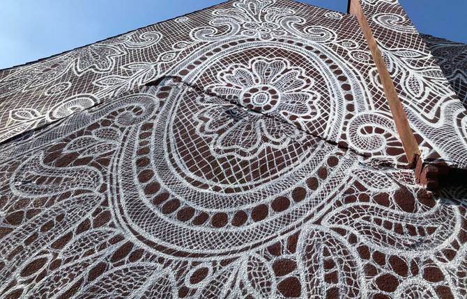 A Lace Mural in Calais