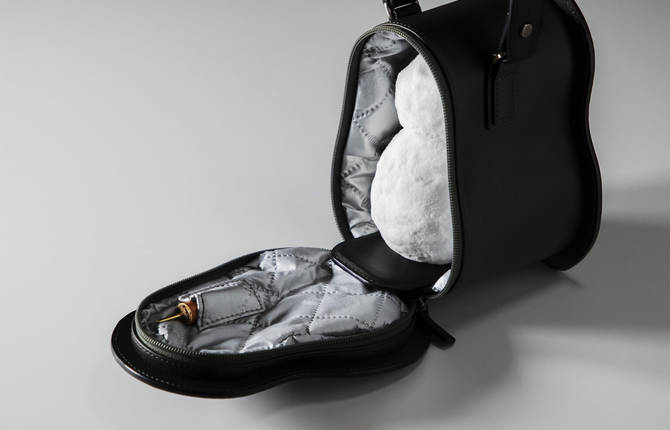 A Special Bag to Carry your Tiny Snowman