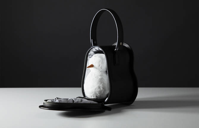 A Special Bag to Carry your Tiny Snowman