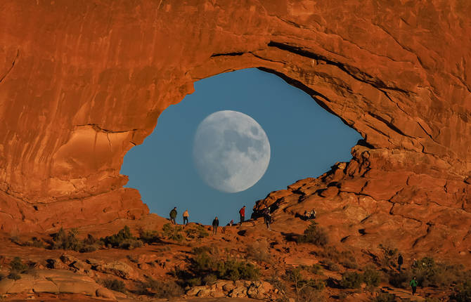 Stunning Pictures of the Moon