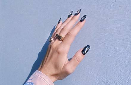 2000s Fashion Aesthetics on Nails