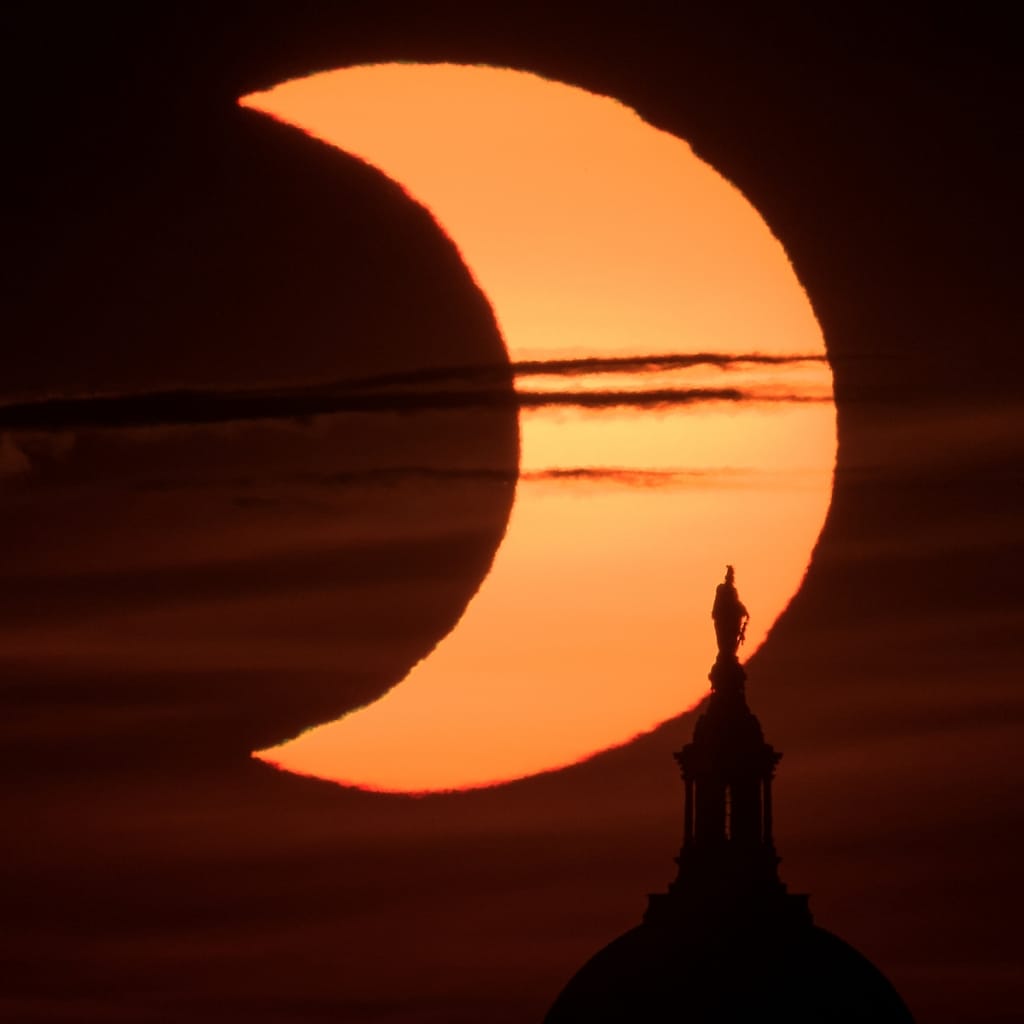 partial-solar-eclipse-photos-nasa-2-980-1536-fubiz-media