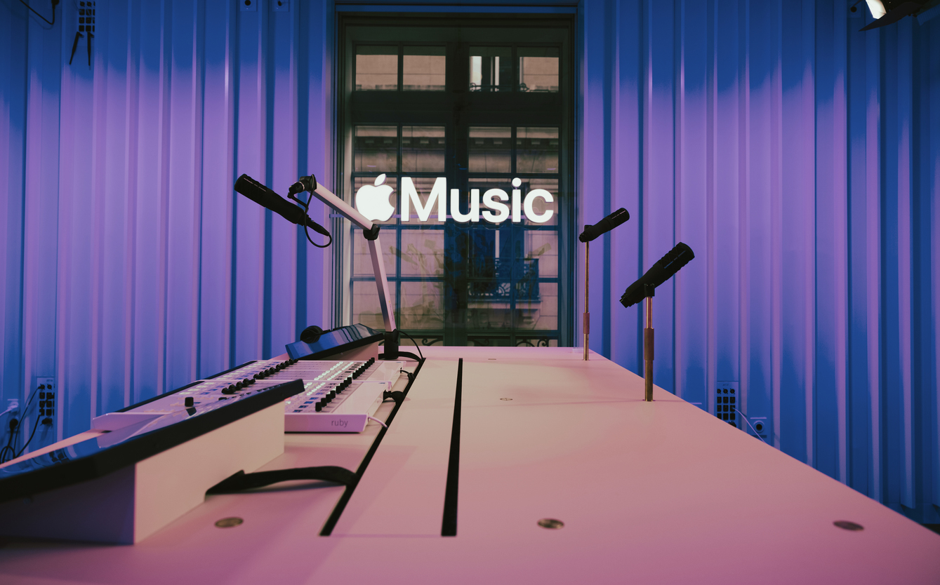 Apple-Music-Studio-Paris-3-ConvertImage