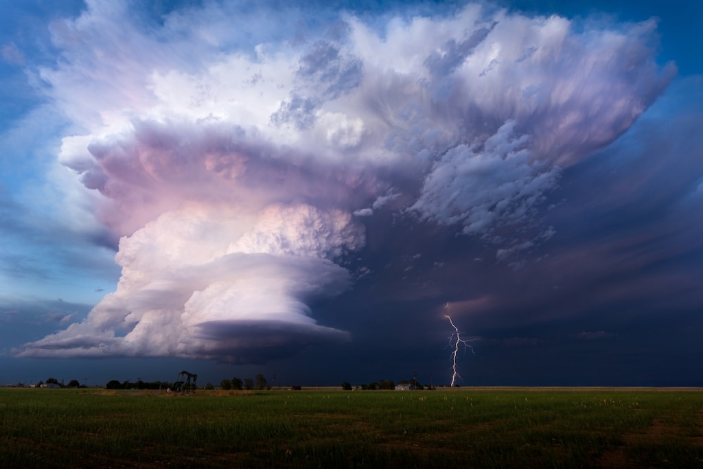 storm-photographer-of-the-year-tim-baca-1-1024x683