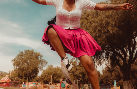 Skateboarding Session With the Amazing “Cholitas Bravas”