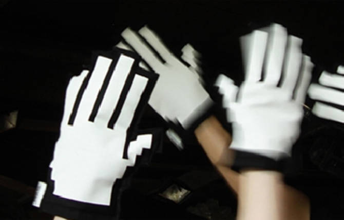 Click Gloves